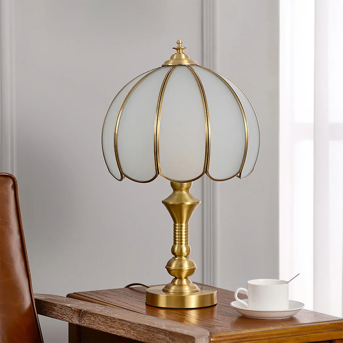 Tomyeus Brass Table Lamp